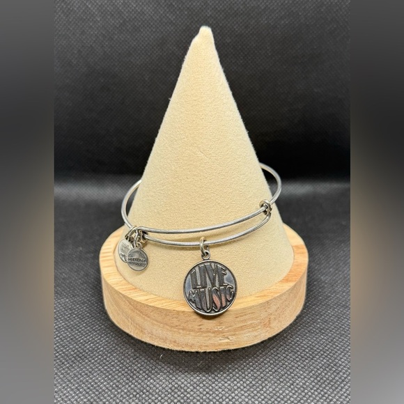 🎼ALEX AND ANI🎼Live Music Charm Bangle in Rafealian Silver/EUC - Picture 1 of 6